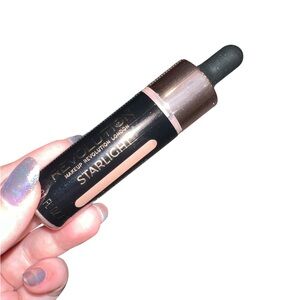 Makeup Revolution Liquid Highlighter